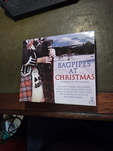 Bagpipes christmas the - at,
